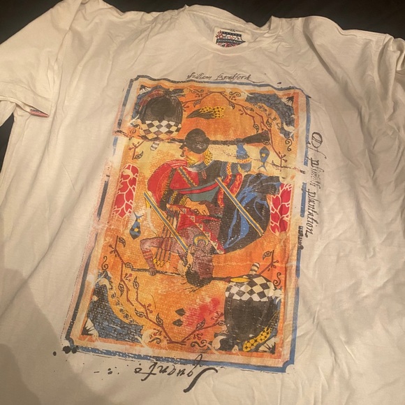 New never worn Tshirt retail $36.99 - Picture 1 of 4